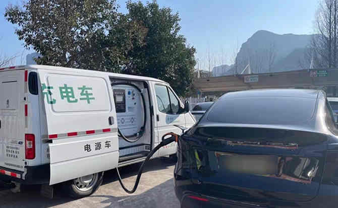 高安汽车搭电